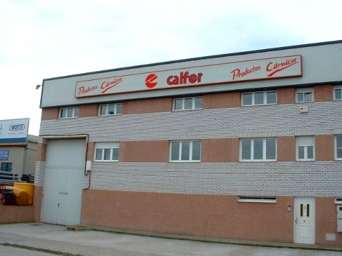 Exterior almacén de Exclusivas Calfer